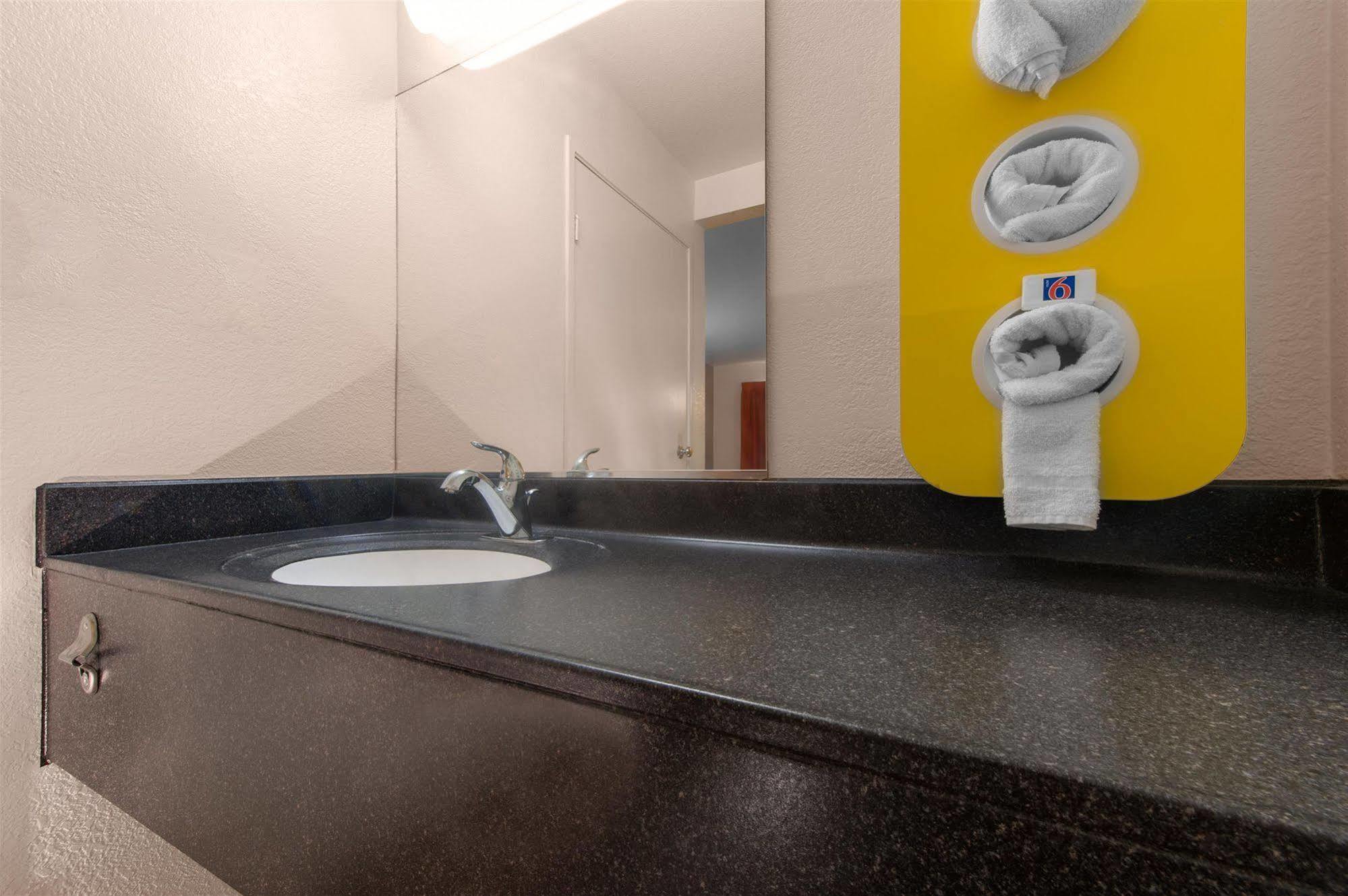 Motel 6-Santa Rosa, Ca - North Екстер'єр фото