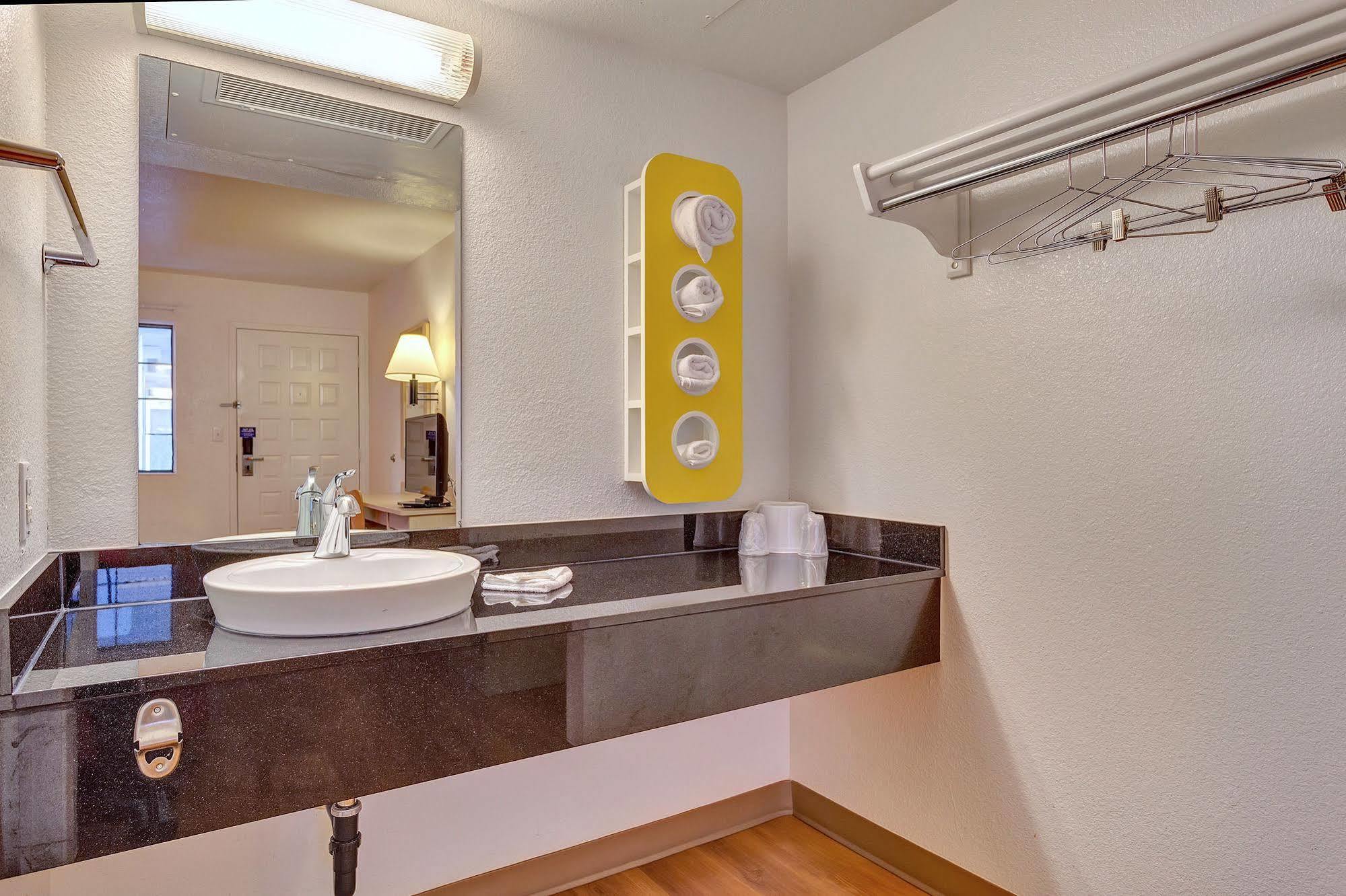 Motel 6-Santa Rosa, Ca - North Екстер'єр фото