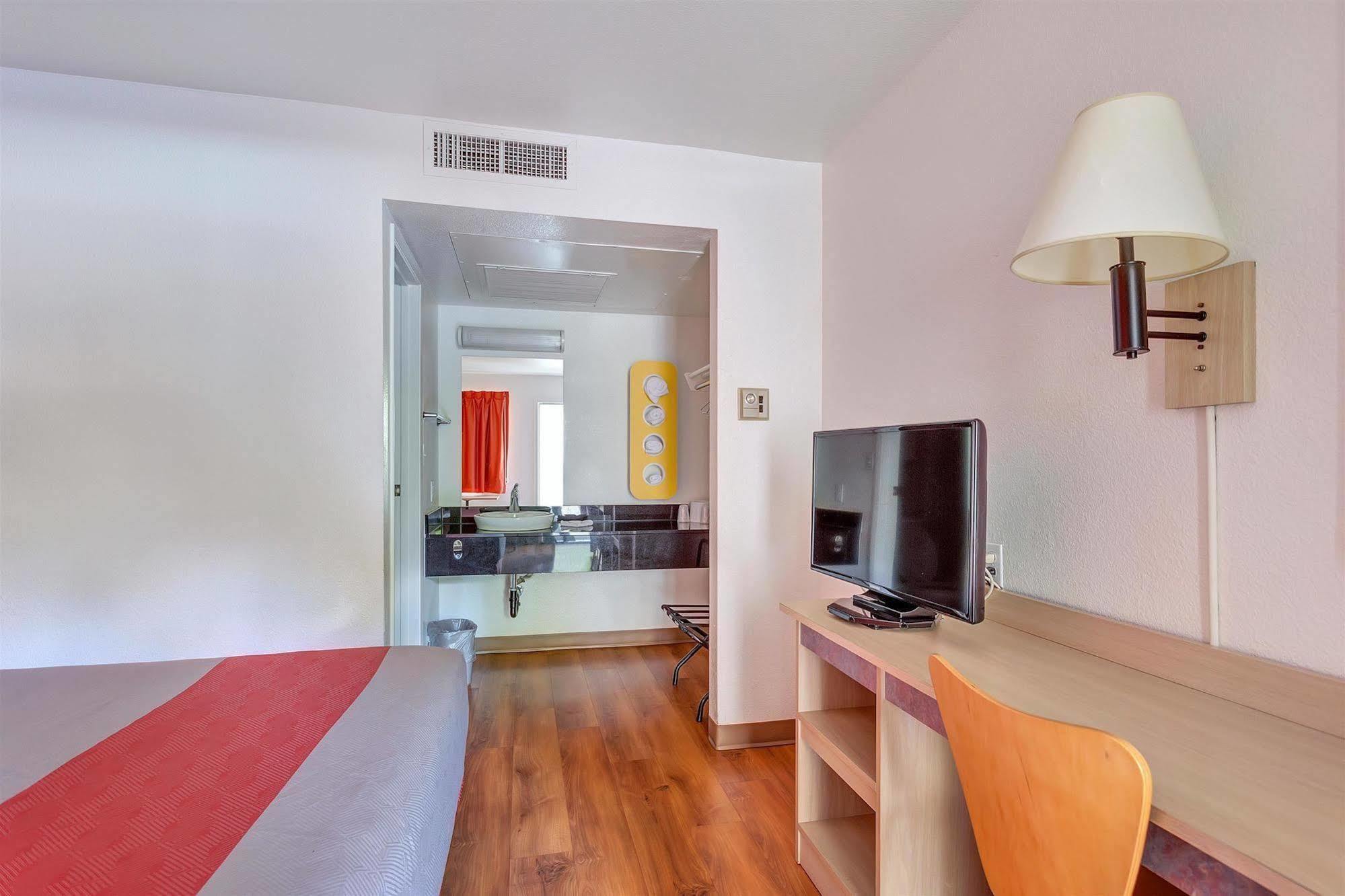 Motel 6-Santa Rosa, Ca - North Екстер'єр фото